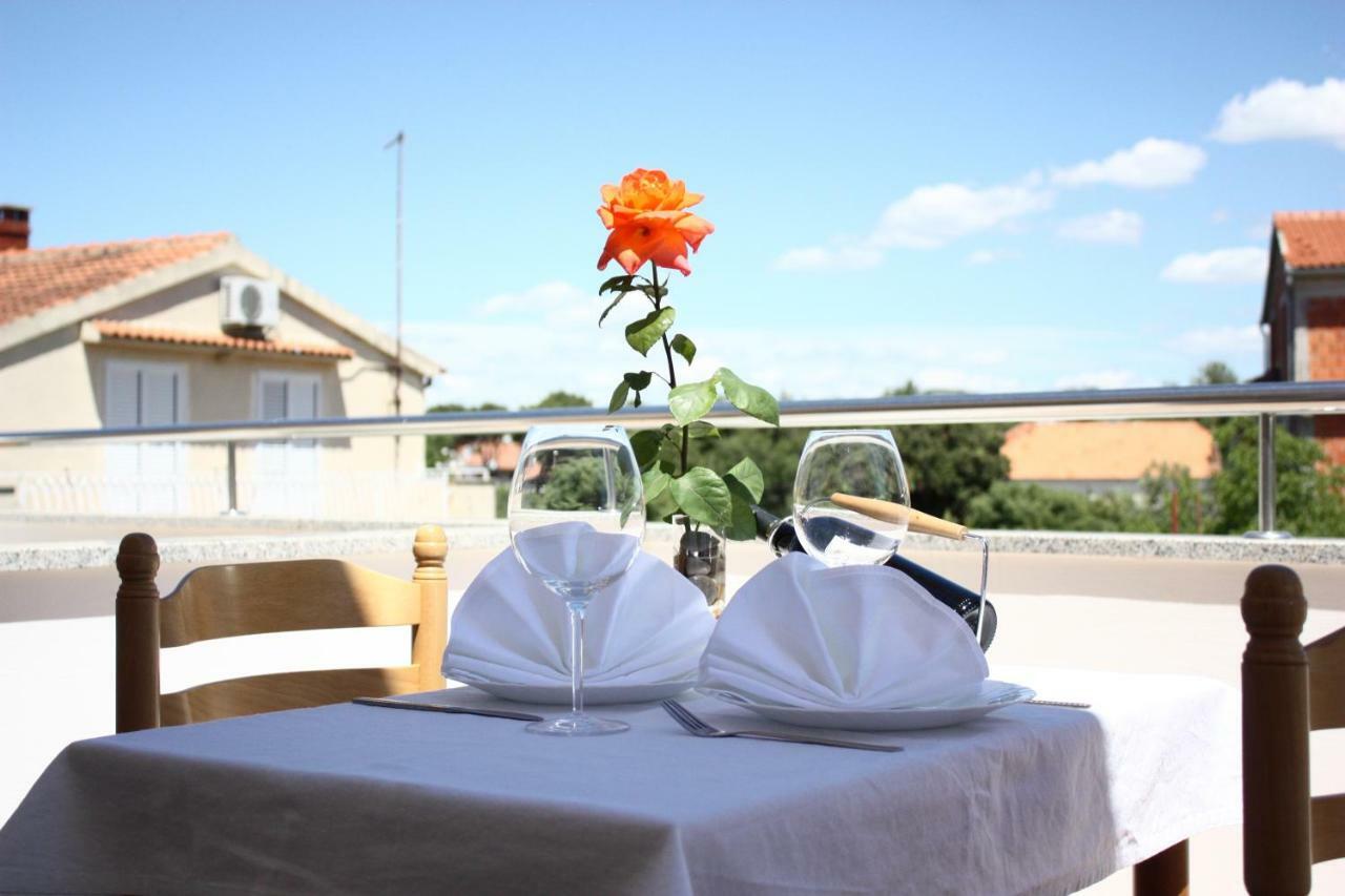 Apartments Villa Korina Бродариця Екстер'єр фото